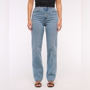 Abercrombie & Fitch Curve Love Ultra High Rise 90s Straight Jean